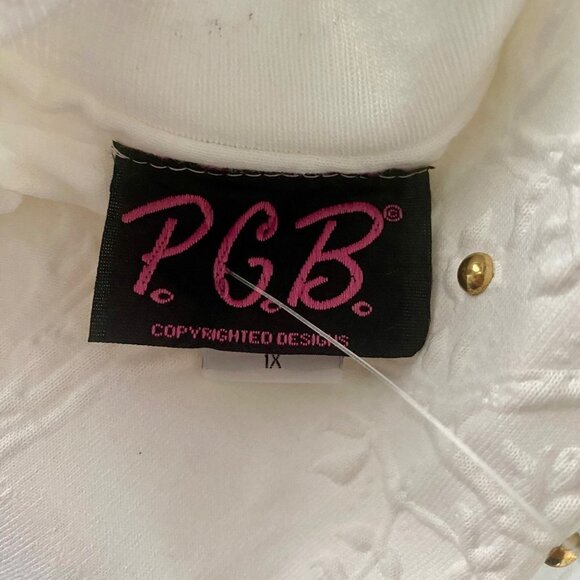 P.G.B. White Top with Animals Zebra, Giraffe, Cheetah, Gold Studs Women's 1X - Picture 10 of 12